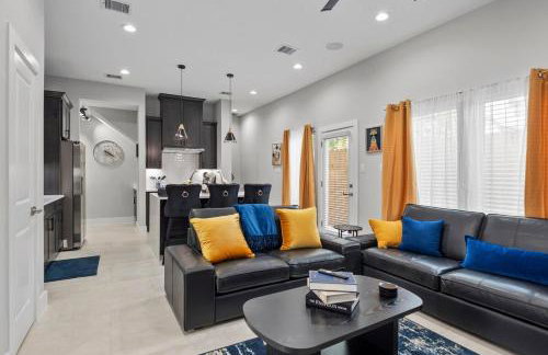 Smart 3BR Home Luxe Decor Bluetooth Audio - Foto 1