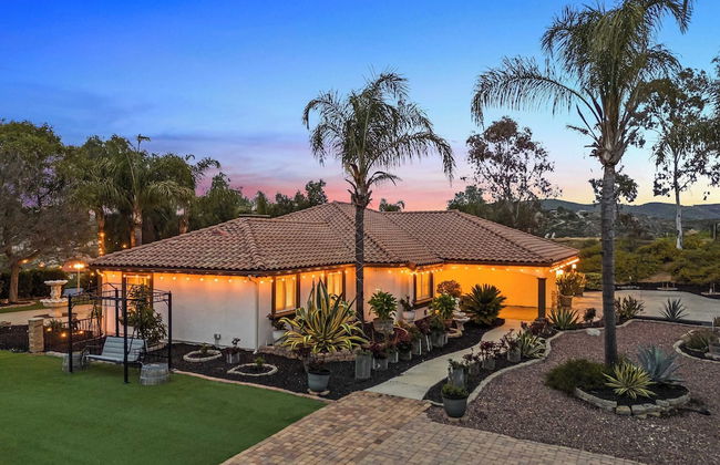 Breathtaking Meadows by Avantstay Temecula Group Retreat Pool, Pickleball, Firepit, Hot Tub - Foto 45