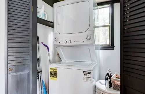 NEW - Modern Rustic Retreat Ardmore Chalet - Foto 31