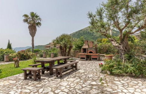 7 Bedroom Stunning Home In Caiazzo - Foto 8