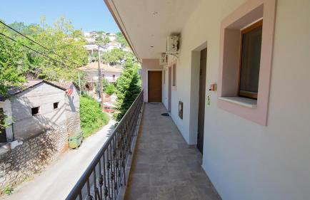 Ξενώνας Μενελαΐς - Menelais Apartments - Photo 48