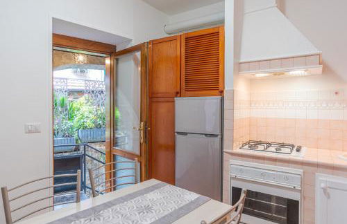 Maison Laghée-Bright Apt with balcony, Lake view! - Photo 9