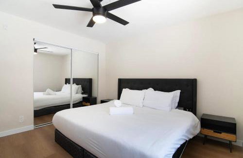 Stylish 1BR Near Universal Studios with Parking - Foto 25