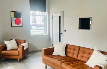 The Tower Suite - Town Centre, Spacious, 2 Bed, Sleeps 4 - Foto 3