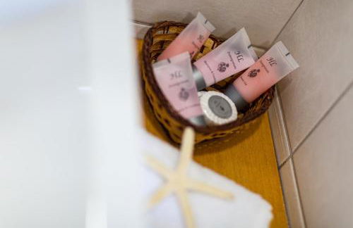 Evilio Suites, Inspired Family Retreat with Pool, Βy ThinkVilla - Foto 45