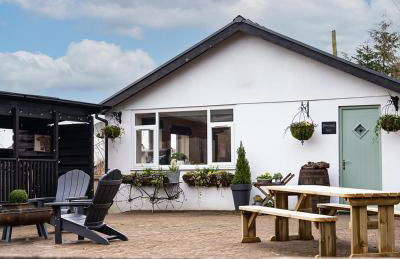 3-Country retreat with outdoor kitchen and pizza oven! - Foto 4