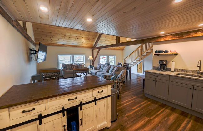 Historic Barn Suites - Photo 12