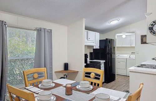 Forest Hideaway • Screened Porch • Grill - Foto 15