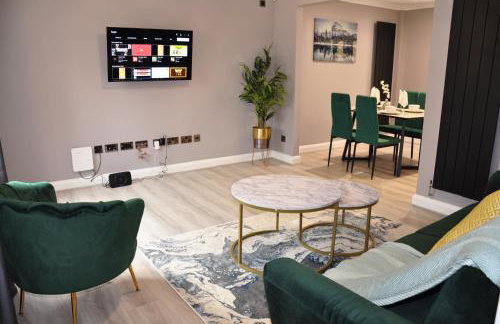 Modern 3 bedroom house- 2 parking spaces- near central MK - Foto 1