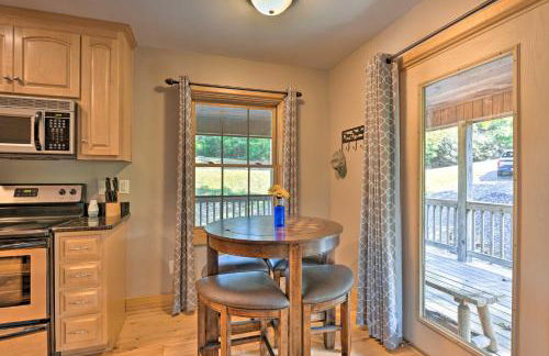 A Bit of Heaven Cabin Less Than 13 Miles from Boone! - Foto 7