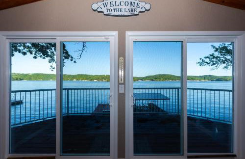 Lakefront Family Home Private Dock with Huge Views - Foto 19