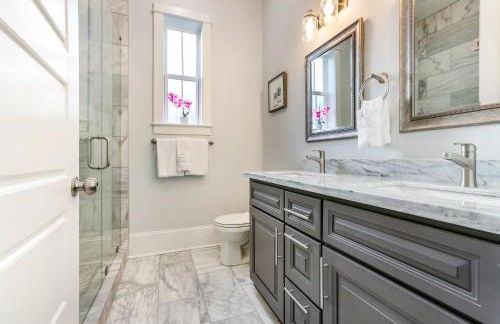 Stunning 4BR-5BR near French Quarter Homes by Hosteeva - Foto 35