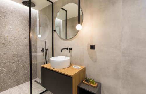 Eforasis Villas, with Heated Spa Whirlpool, by ThinkVilla - Foto 14