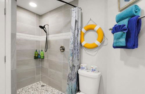 Ocean - 5 Beds Retreat with Pickleball, Arcade, Grill & Beach Access! - Foto 11