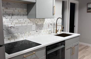 Large Five Bedroom house with outdoor patio with Jacuzzi and television! - Foto 25