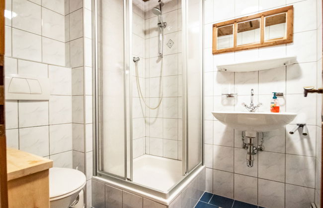 Beim Holzschnitzer - Foto 9