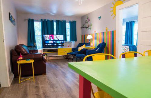 The Bluebird Cottage Style Cabin with Hot Tub near Turner Falls and Casinos - Foto 15