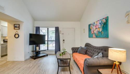 Unwind Fireside Condo 2 Mi to White Rock Lake! - Foto 4