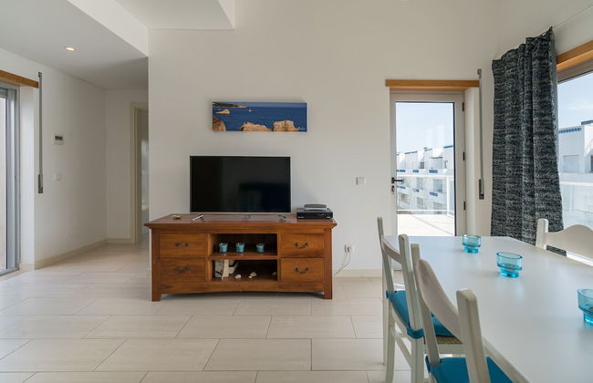 Beautiful Apartment With Terrace and a Pool - Foto 9