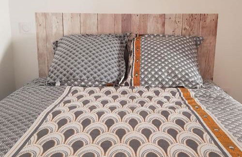 La Cabane - Au cœur d'un village médiéval - Foto 10