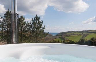 Ultimate Coastal Luxury - 5 Bed, Spacious, Parking, Hot Tub - Foto 48