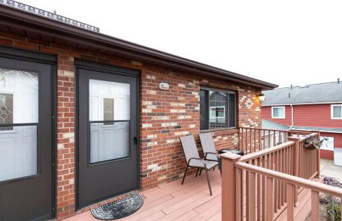 Modern Condo Central Huron Boat Basin Area - Foto 45