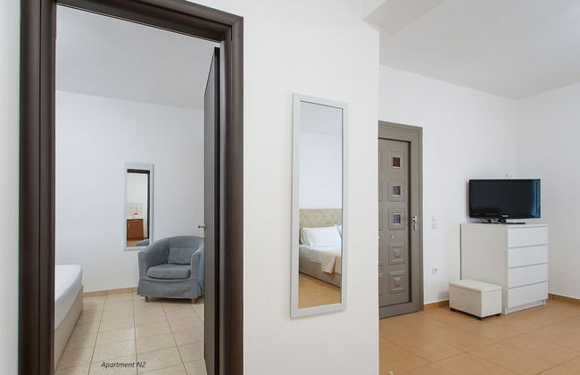 A & A Apartments - Photo 23