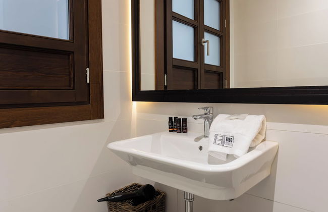 BIBO SUITES PLAZA NUEVA - Photo 60