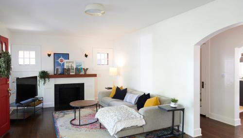 A bright, peaceful retreat designed for comfort and ease - Foto 5