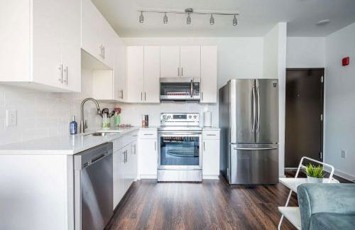 Luxe 1BR w Balcony in Downtown 542Blvd - Foto 9