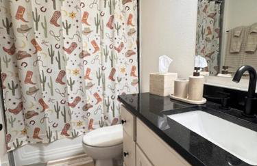 The Rodeo House - Near Rodeo Arena - Photo 31