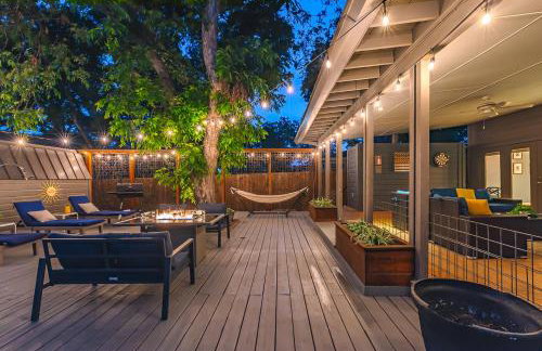 Serene POOL & Firepit in Stunning Home By Airport - Foto 76