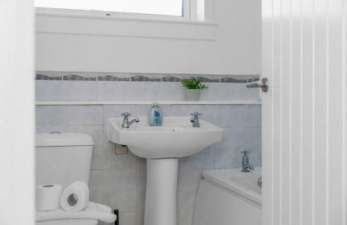 Free Parking - Central - Sleeps 6 - 2 Bedrooms - Foto 30