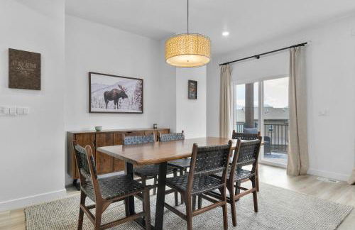 Golden Sunsets in Majestic Peaks - Foto 15