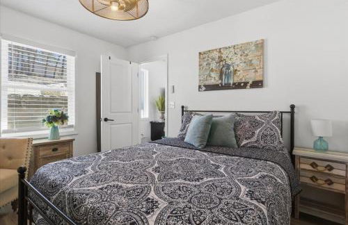 Lakefront w/ Private Dock, 2 Slips, Swim Mat, Firepit, & Covered Patio 44mm - Foto 26