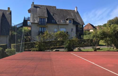 Résidence le Manoir du Mont Canisy Piscine & Tennis - Photo 2