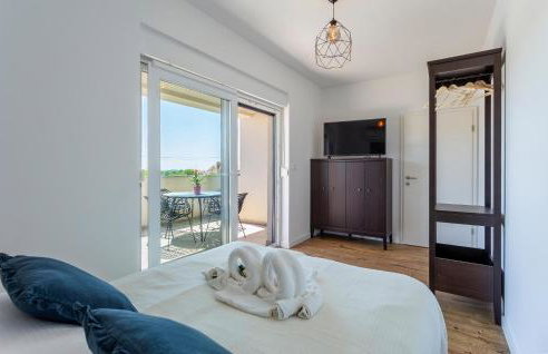 4 Bedroom Cozy Home In Marcana - Foto 32