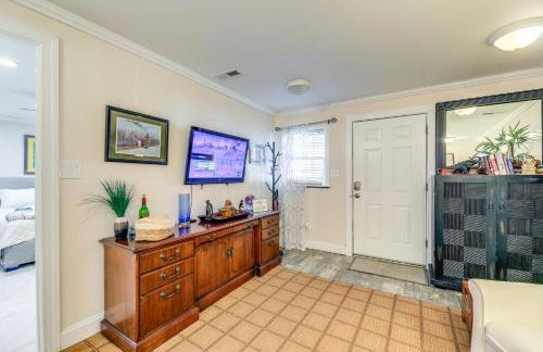 Secluded Newport Getaway with Fire Pit and Grill! - Foto 4