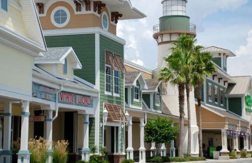 Cozy Family Stay- Queen-Double-Twins Bed- Full Kitchen-Netflix-Golf Cart-WiFi - Photo 13