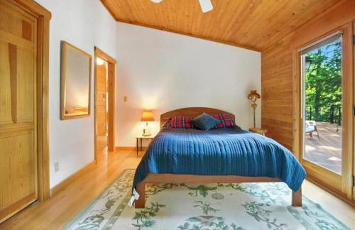 Lakefront Log Home on Huge Lake in Private Cove - Foto 22