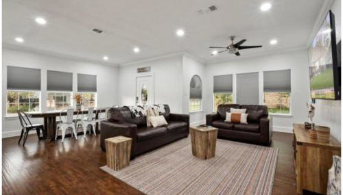 Experience Serenity in a 4BR3BA Downtown Home - Foto 4, Other
