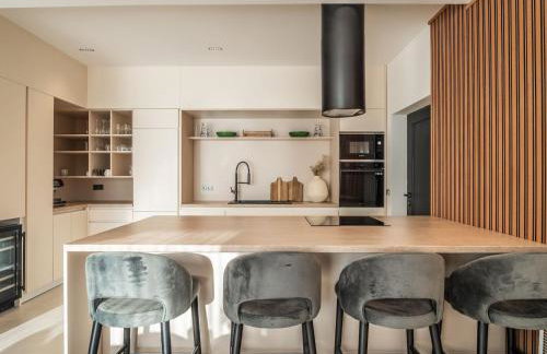 Villa Freedom - Five Bedroom House with Balcony - Foto 6