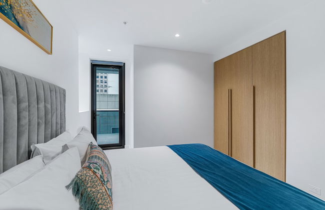 Collins House Apartments by CLLIX - Photo 6