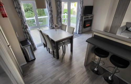 Jasmine Corner - entertainment passes included - message for longer stays - Foto 8