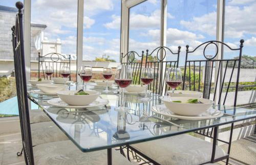 Beresford House - Photo 2