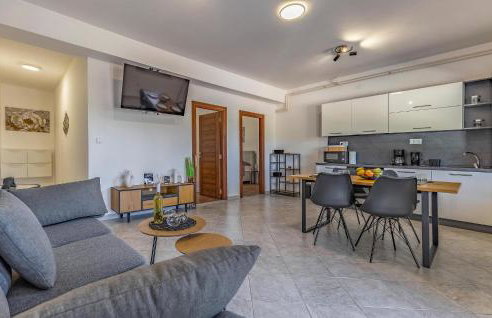 Lovely Apartment In Peruski - Foto 10