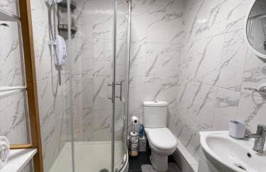 5- Large 1 bed Apartment- West Midlands - Foto 22