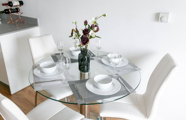 Skyvillion 2bed Enfield Flat W Balcony - Parking - Foto 24