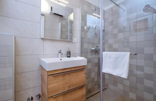 Apartments by the sea Martinscica, Cres - 22582 - Foto 17