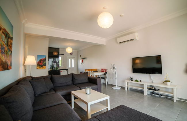 Sunny and Family Friendly Apartment Directly at the Pool - Foto 19